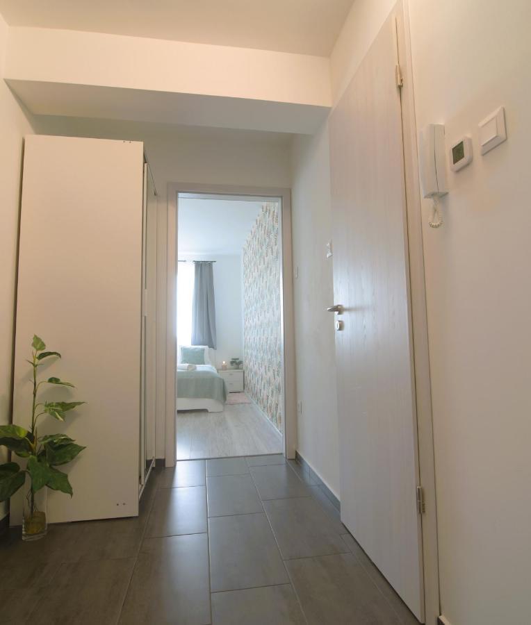 Tisza River Apartman Szeged Esterno foto