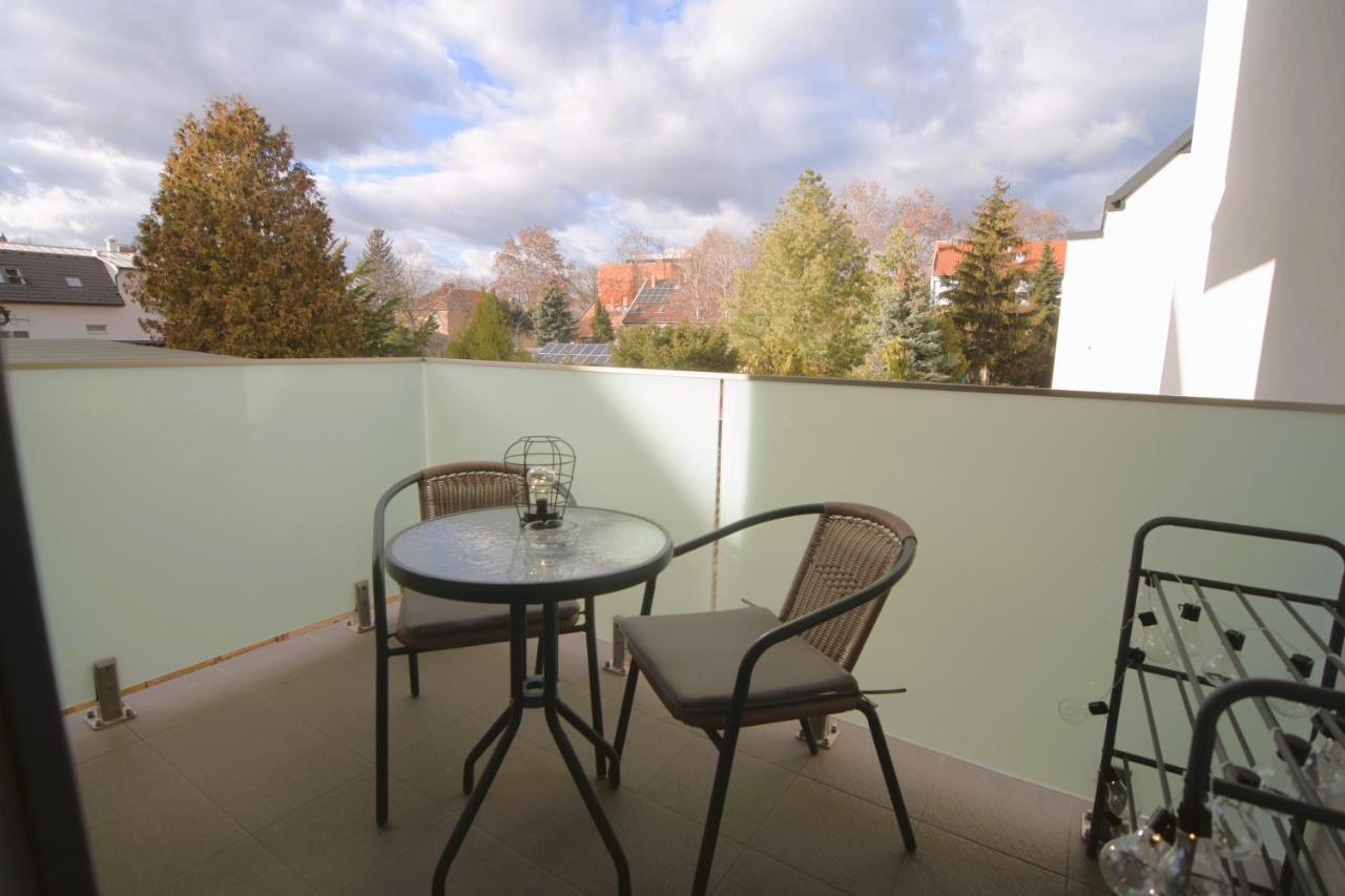 Tisza River Apartman Szeged Esterno foto