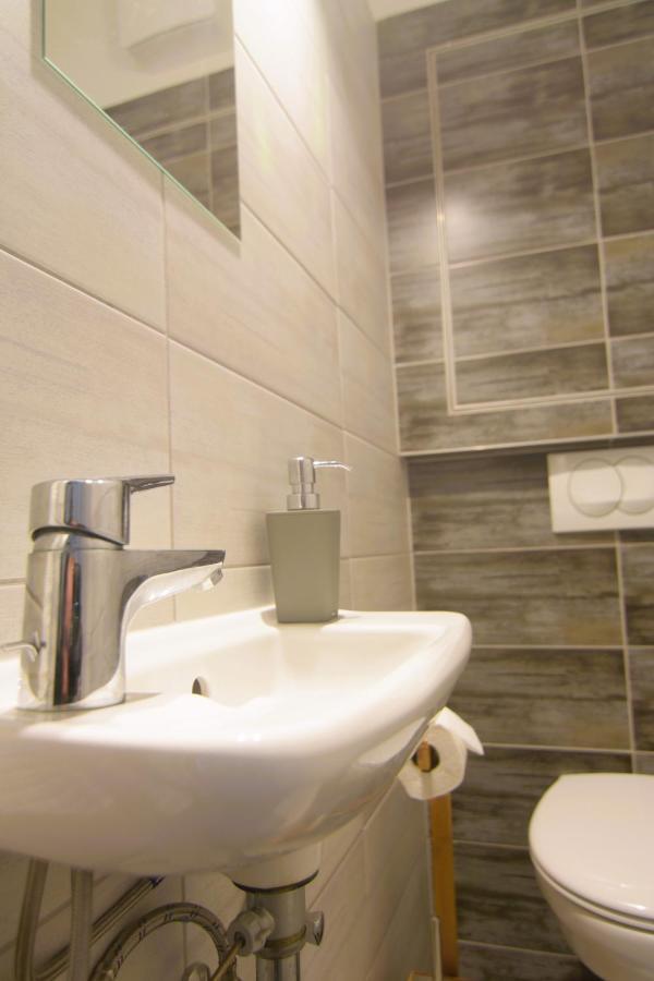 Tisza River Apartman Szeged Esterno foto